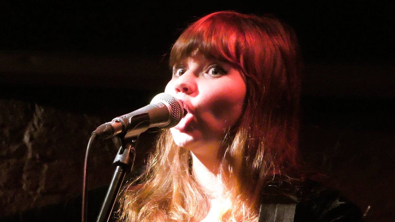 Аигел вики. Айгель гайсина татарин. Аигел кавер. Группа аигел. Аигел кавер.