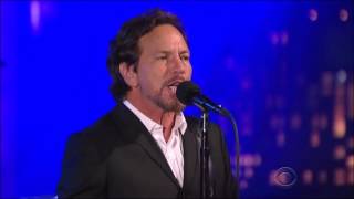Video thumbnail of "Eddie Vedder - Better Man - Late Show with David Letterman - 05/18/2015"