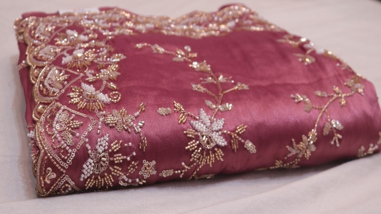 ARNG-4449: Elegant Dusty Rose Saree with Pearl Embroidery | Wedding Guest Inspiration🌸Viscose Tissue