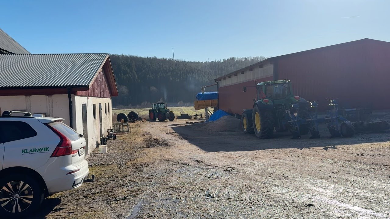 Köp Traktor Fendt Farmer 311 LSA på Klaravik