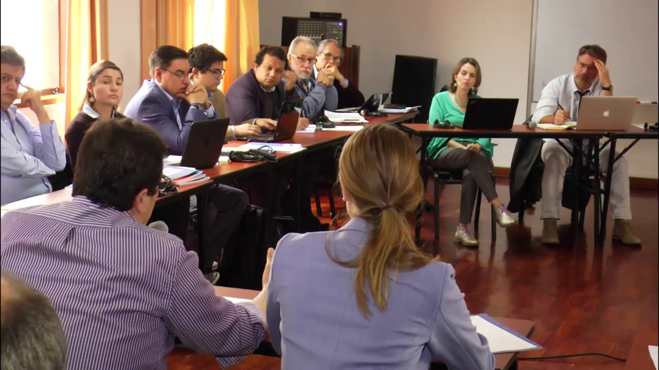 Plenaria: ¿Qué queremos decir con "la gobernanza de las industrias extractivas?