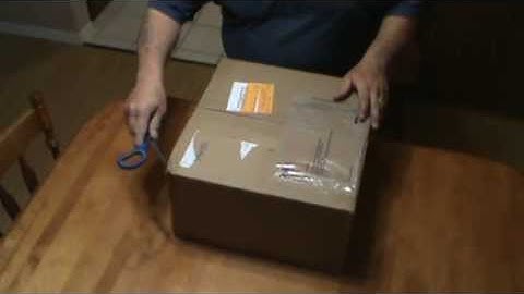 Unboxing of Superbfire 32 cue remote firing system and falcon igniters