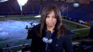 Metrodome Roof Collapse. Pam Oliver Describes That Huge Hole Behind Her.........