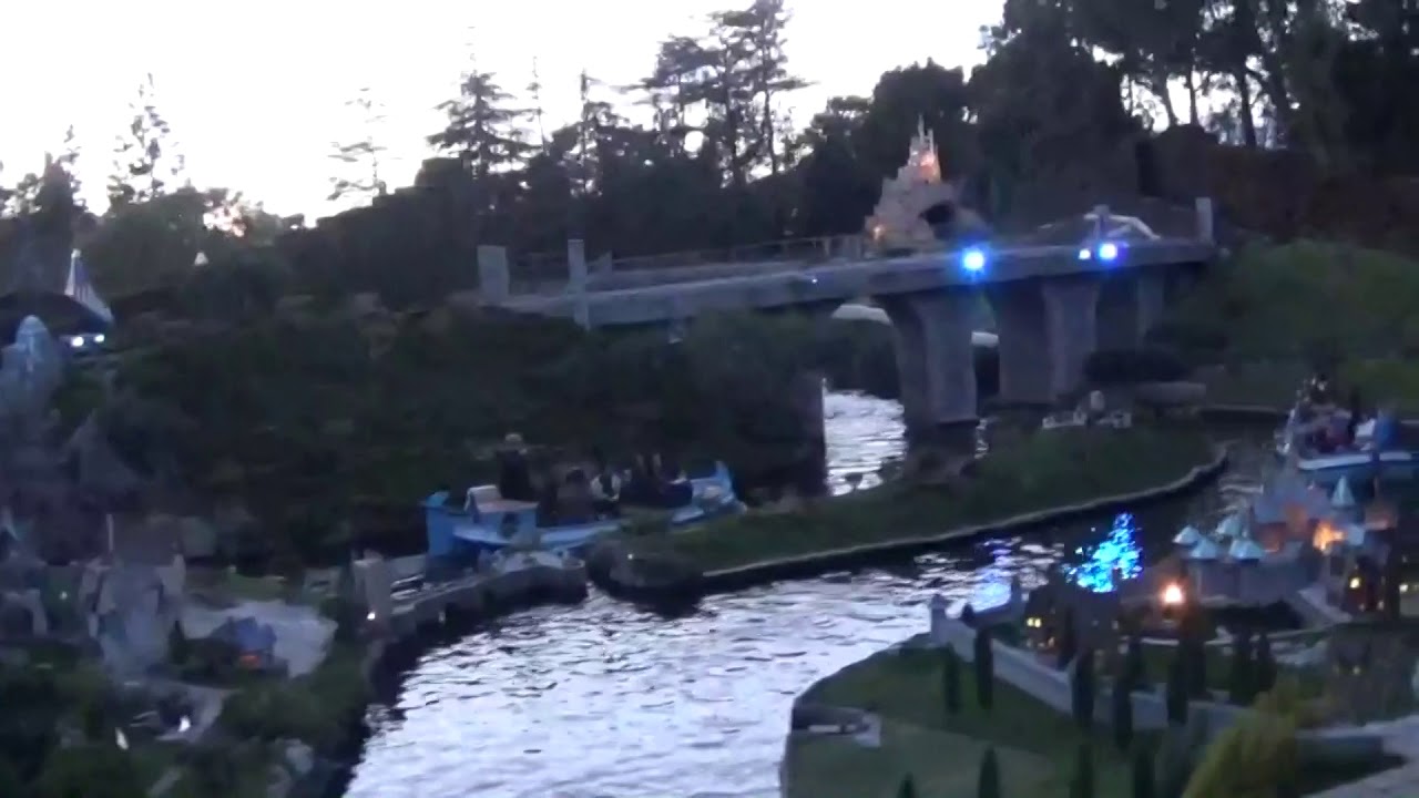 FULL CASEY JR TRAIN RIDE DISNEYLAND - YouTube