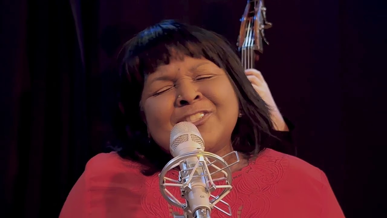 Captain Swing plays the Blues  -Gee Baby, Ain´t I Good to You