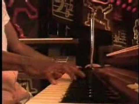 Eric Clapton - Crossroads - YouTube