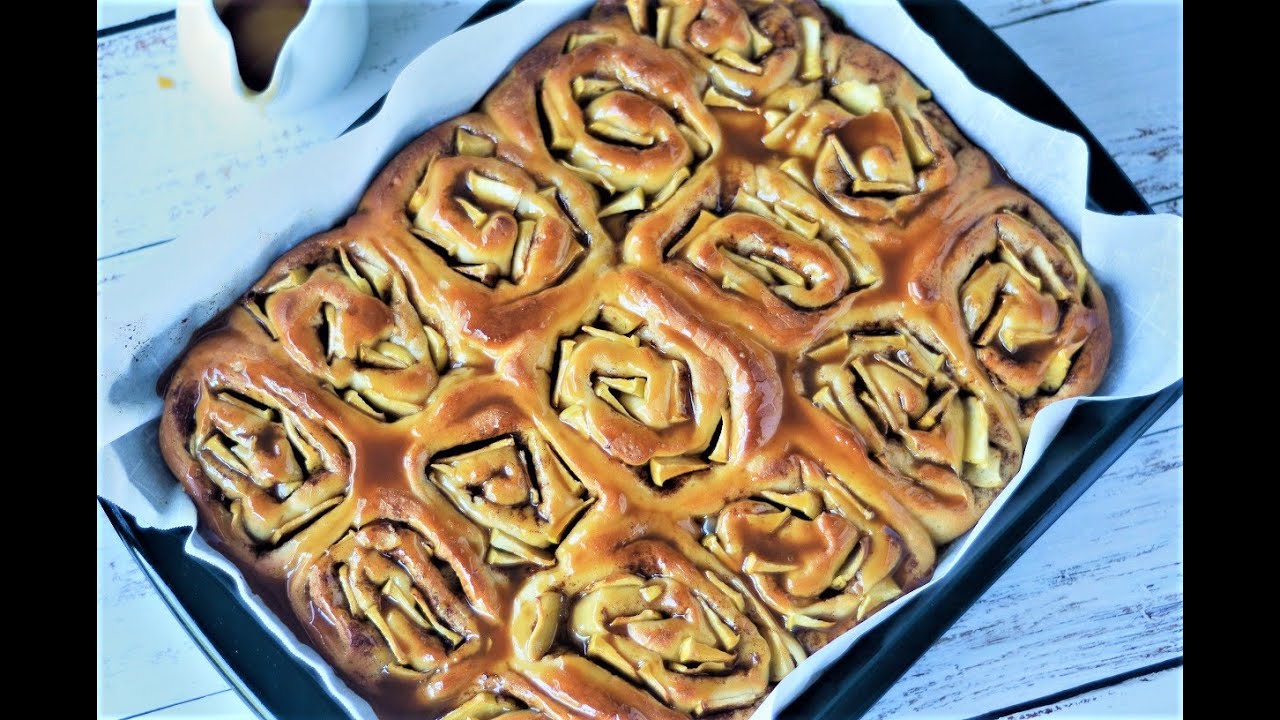 Caramel Apple Cinnamon rolls | The perfect flavor of fall