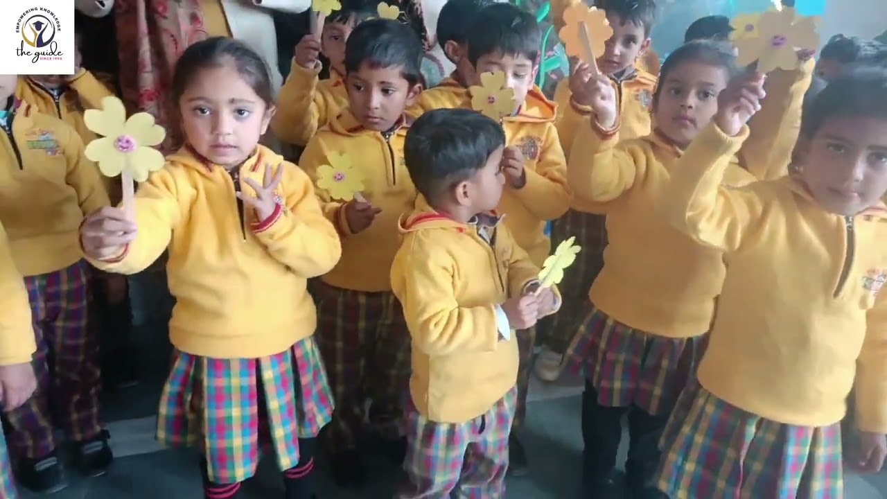 “Yellow flowers, bright sunshine, happy hearts—Basant Panchami is here!” 🌞🌼