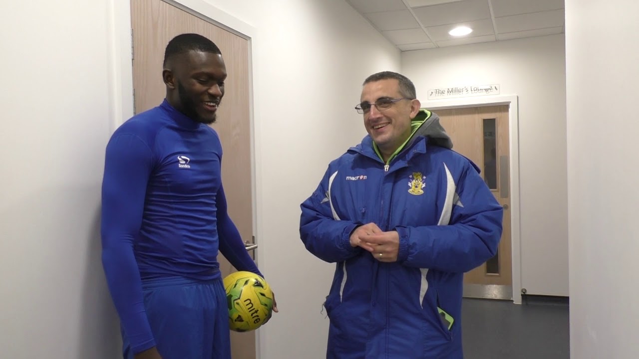 AVELEY 5 V 1 ROMFORD YouTube