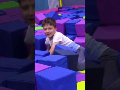 Видео: Много Кубиков в Игровой Комнате для Детей! #shorts #длядетей #видеодлядетей #детскийканал