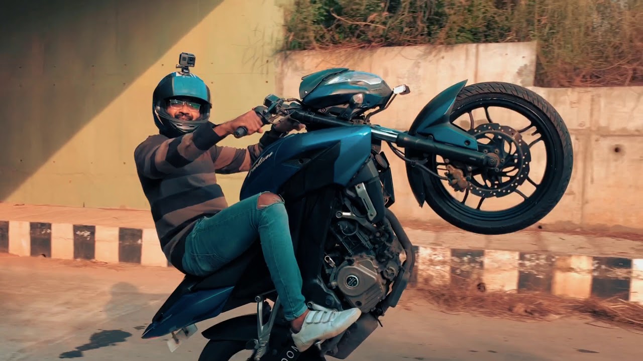 Pulsar NS 200 Stunts