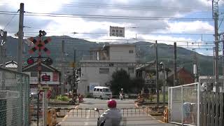 00187　ＪＲ西日本旅客鉄道・南海電気鉄道橋本駅の近くの東側の踏切　南海高野線の踏切