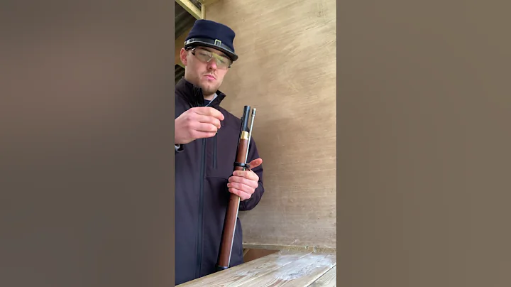 Loading/firing a Enfield musket rifle P1853, second most used rifle in the American civil war