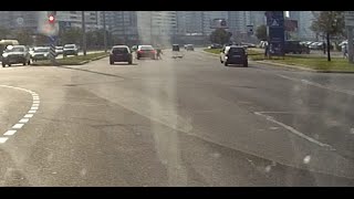 06.08.2016. ДТП велосипед-БМВ. Без звука.(06.08.2016, 18:19. Минск, перекресток пр. Победителей-ул.Нарочанская. Велосипедист на хорошей скорости въехал в..., 2016-08-06T16:47:56.000Z)