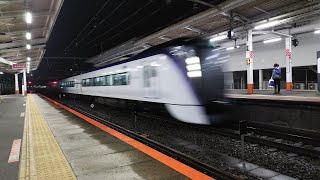 [ジョイント音]E353系 S114編成 S211編成 特急あずさ53号松本行が4分遅れて豊田駅2番線を通過するシーン