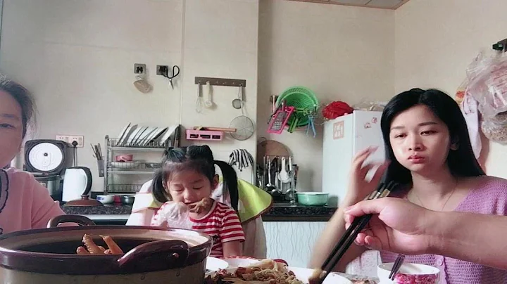 湖北婆婆今天午餐做了7個菜，廣東媳婦回到家，一家人已開吃？ - 天天要聞
