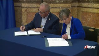 State of Kansas signs updated gaming compact with Wyandotte Nation