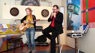 Room Full Of Elephants, Maaike Hermans, Leon