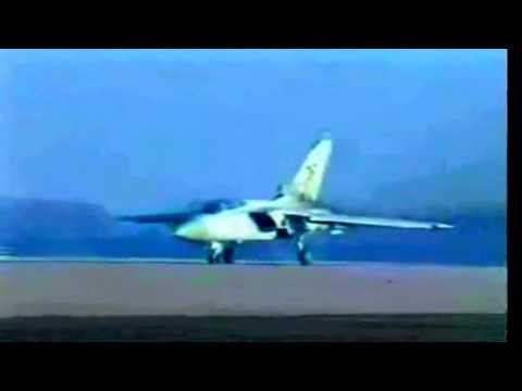 Two Panavia Tornado GR4 Fail (Accident, almost crash) (HD)