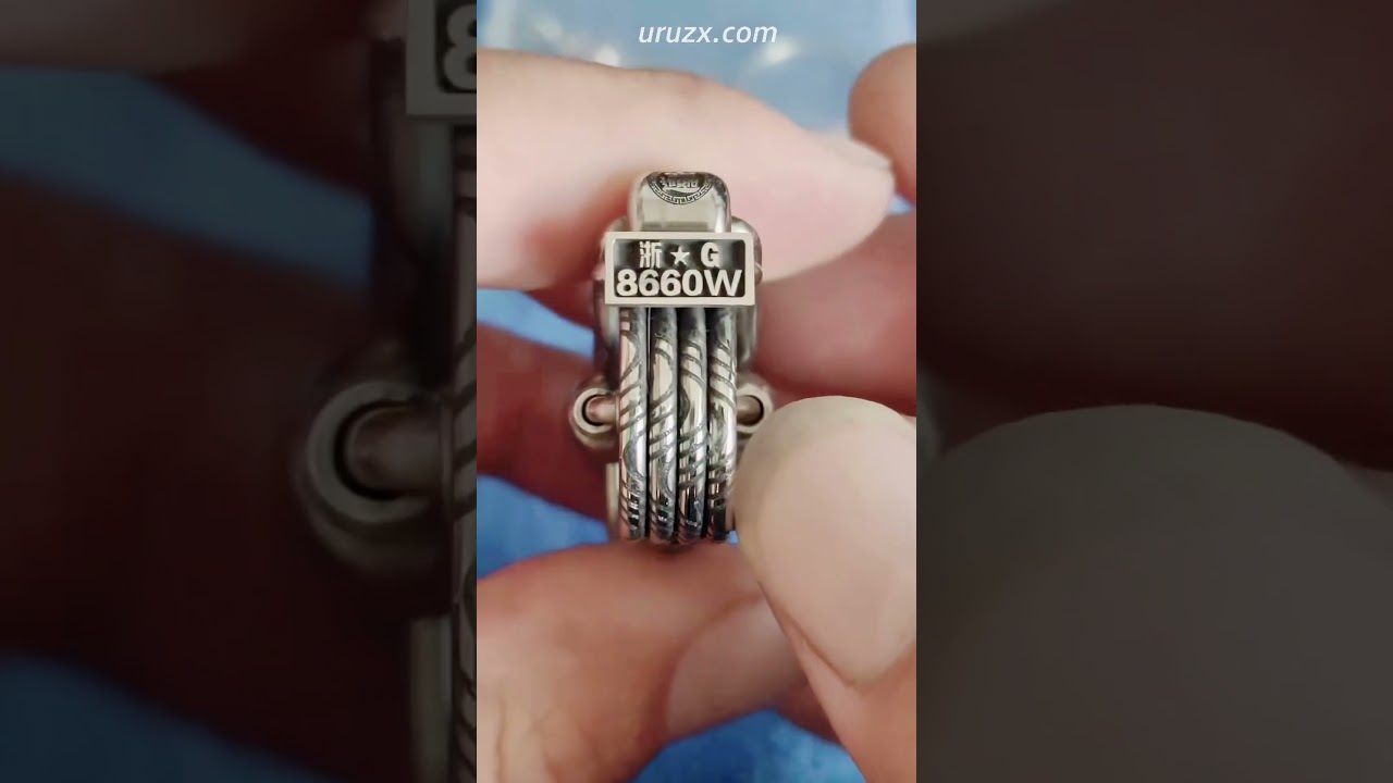 Handmade Stainless Steel Wire Motorcycle Keychain Display 