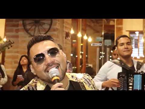 Mosaico Llegaste Tú –  Sra Cumbia feat Erick Ibarra – (Video Oficial)