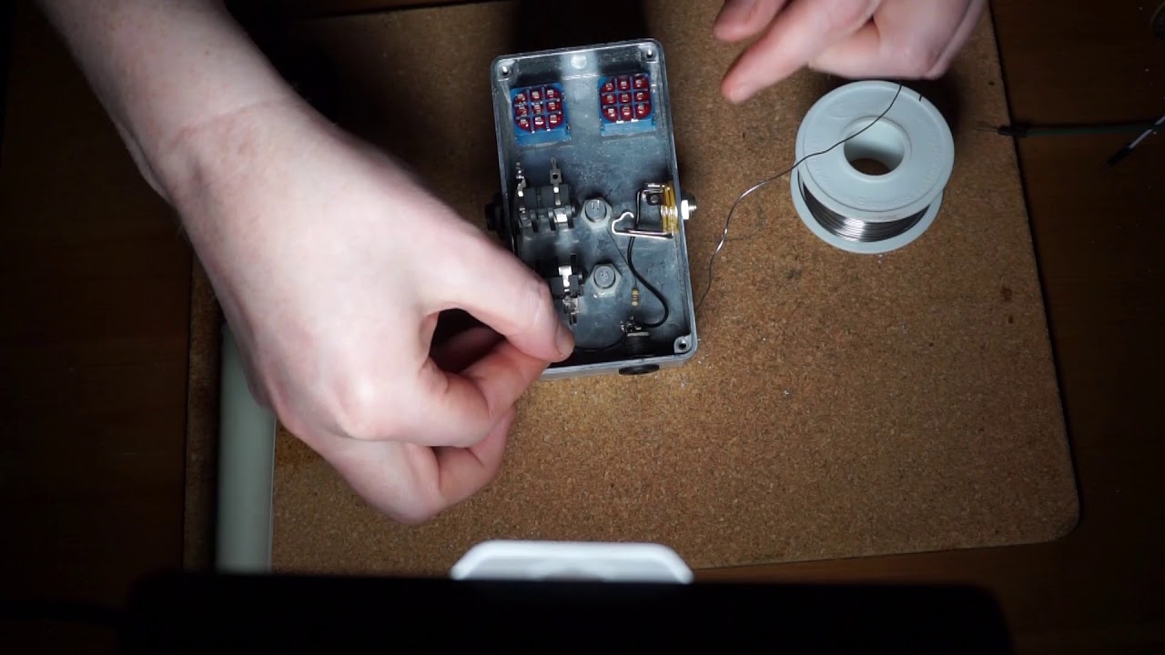 DIY ABY pedal - YouTube