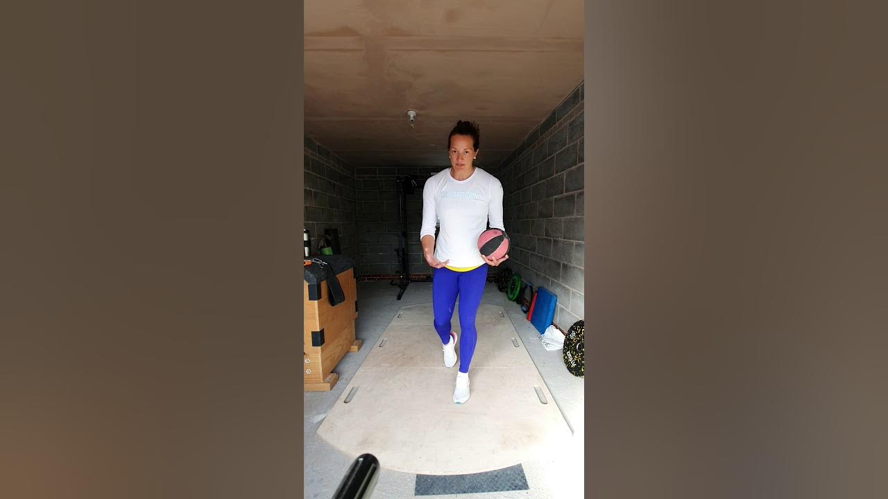 Discus basics, a drill to keep the upper body patient using a heavier