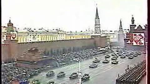 蘇聯解體前最後的閱兵 The last Soviet military parade in 1990 - 天天要聞
