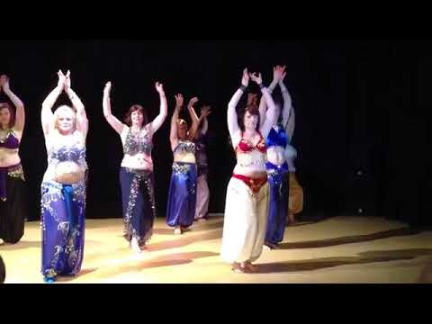 Dancing in Medina to 'Bu Gece, Bellydance