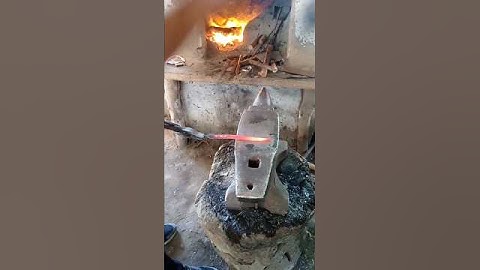 🔨 Every Strike Matters – Blacksmith Precision at Work #shorts #blacksmith #ironcraft