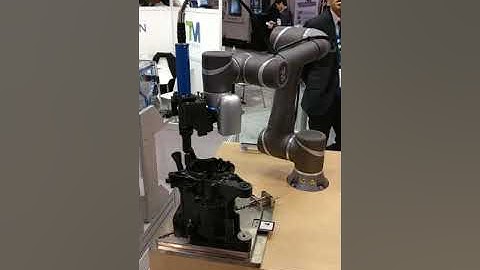 IMTS 2018 - Techman Robot - TM5 - Screwdriving