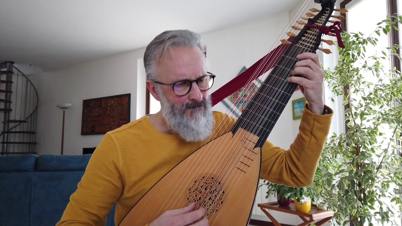 Bach J.S. Prelude from Cello Suite BWV 1007 transcription for Baroque Lute by Alberto Crugnola