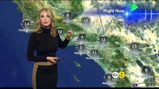 Evelyn Taft 2011/12/22 10PM KCAL9 HD; Sexy tight black turtleneck