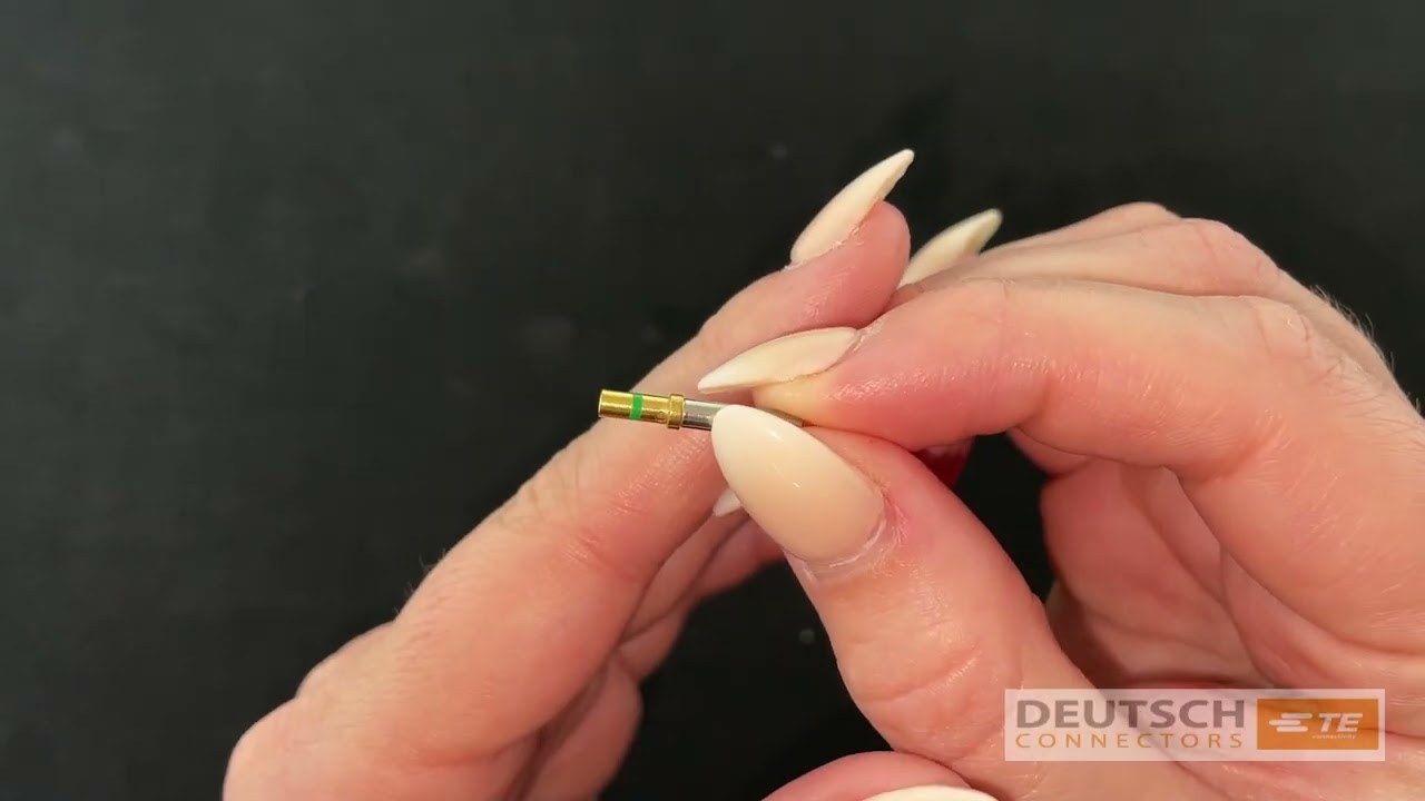 Deutsch 0462-209-1631/50 Size 16 Gold Green Band Socket (Pack of 50)