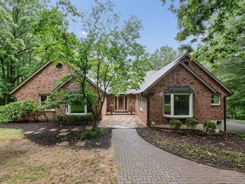 10890 Mockernut Drive, Harrison, OH home video tour
