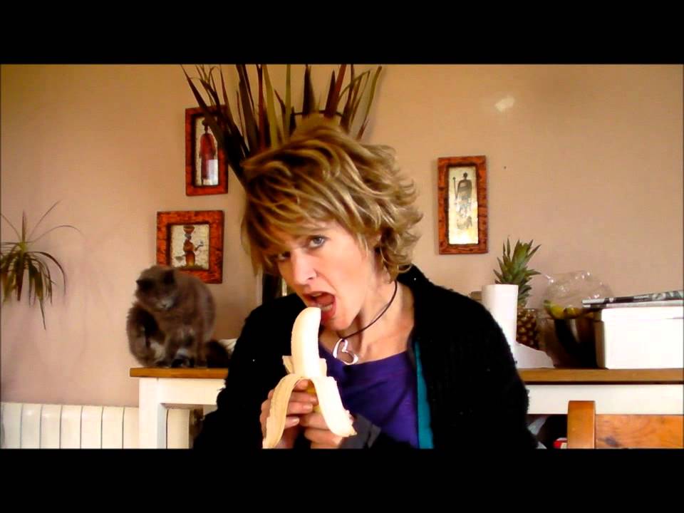 how-toeat-a-banana-properly-youtube