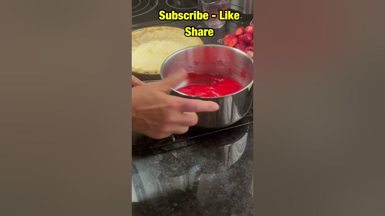 Quick & Easy Glaze for Fresh Strawberry Pie - TheMamasGirls