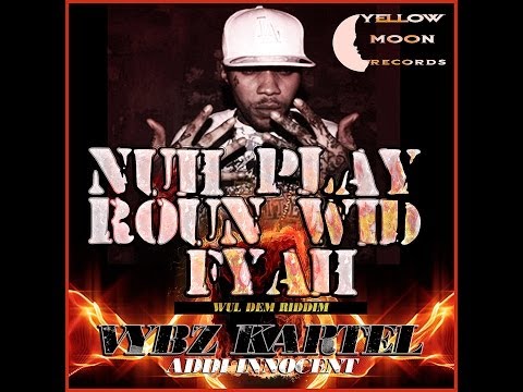 قلبت حياته ببعدك🙃غيرت ترتيباته بسكوتك🤫نفسه يرجعلك لكن منتظر تضعف و تكلمه📞يستسلم و يتصل قريبآ😉