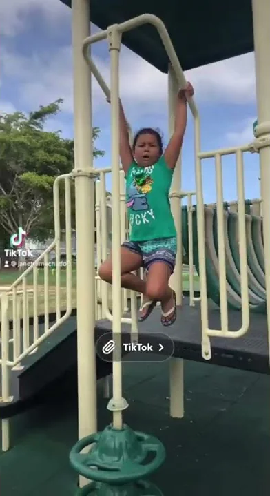 Accidente en playground