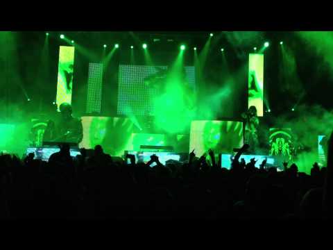 Rob Zombie - More Human Than Human (White Zombie cover) Live in Chicago 10/11/12