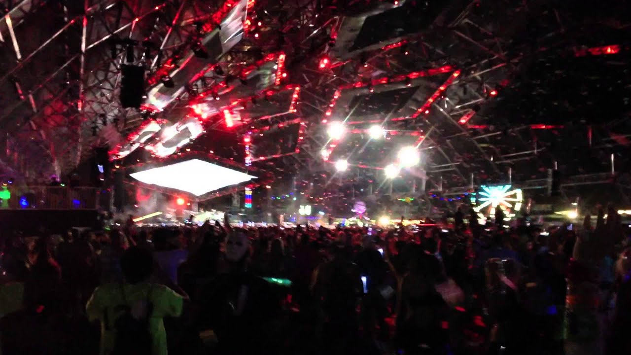 La Roux at EDC 2013 Vegas - Bulletproof (Live) electric daisy carnival new york