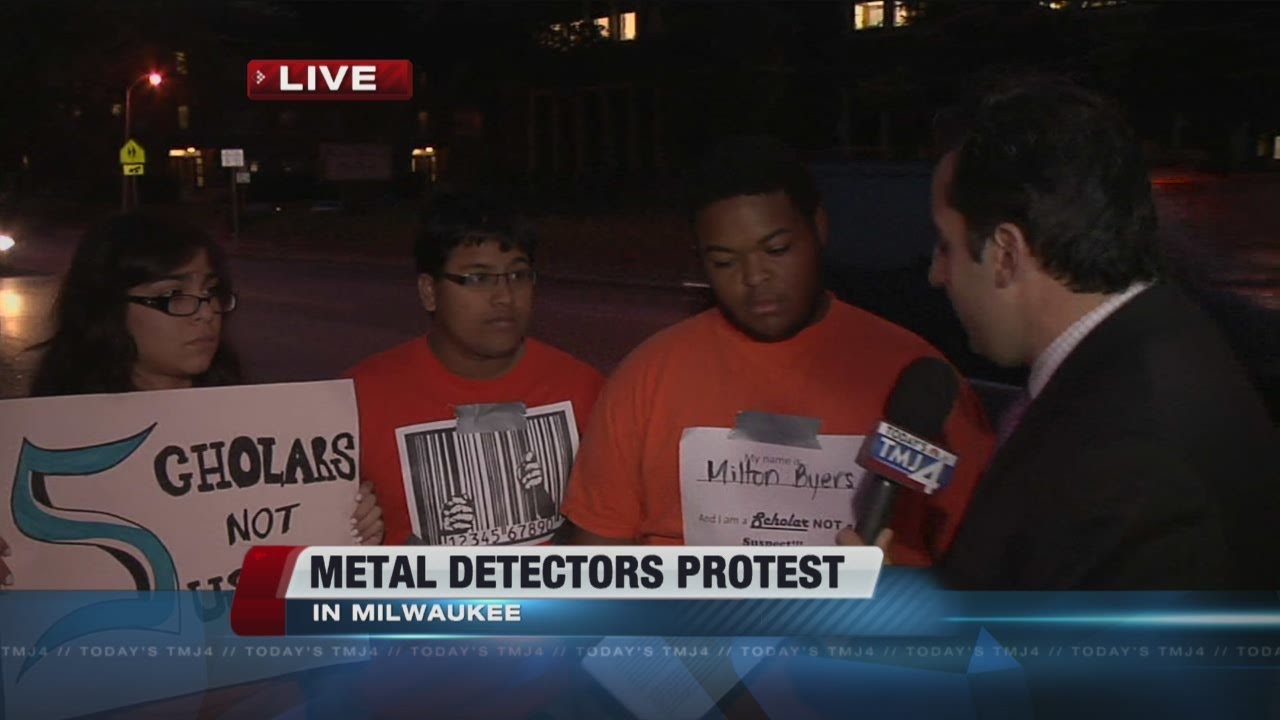 MPS students gather to protest metal detectors