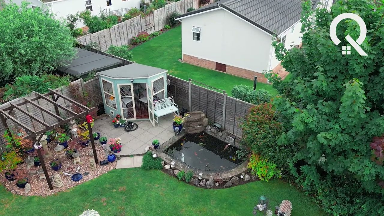 Discover a friendly residential park with park bungalows for sale in Berkshire