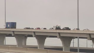 Drivers stranded on flyovers, several multi-vehicle wrecks reported due to ice | FOX 7 Austin