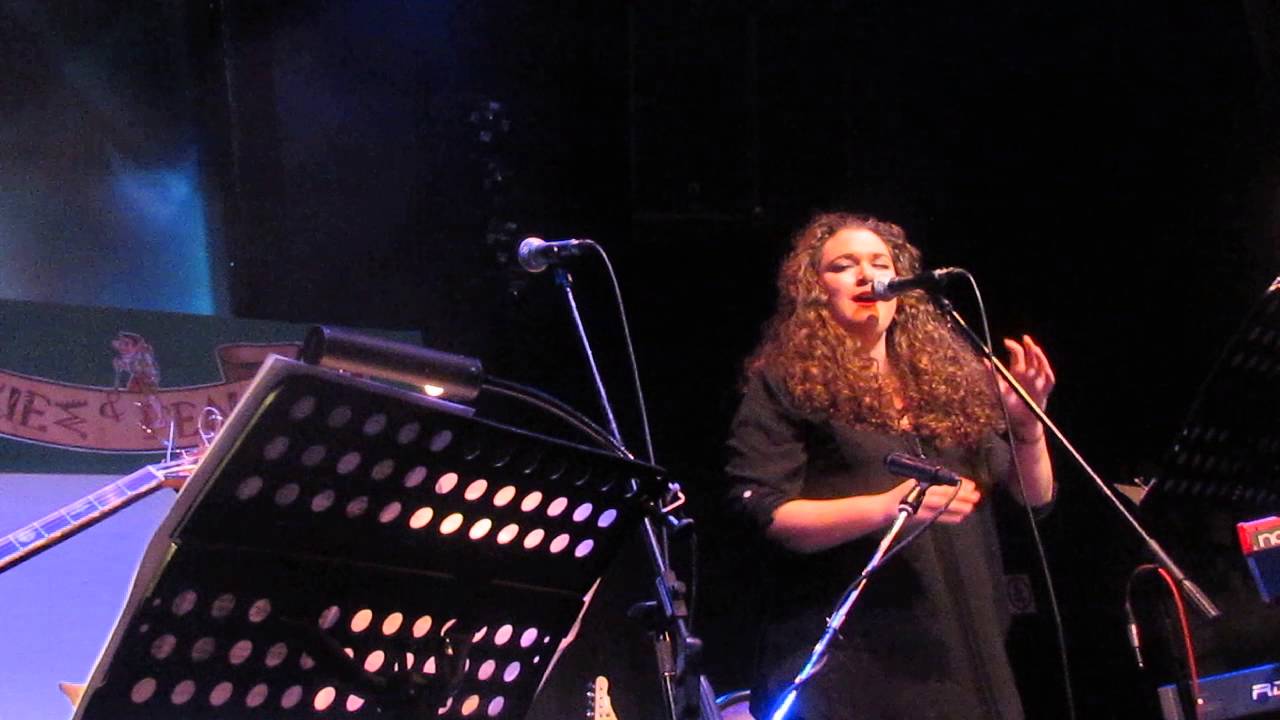 ΜΙΑ ΑΓΚΑΛΙΑ ΤΡΑΓΟΥΔΙΑ@ΡΥΘΜΟΣ STAGE 2016 camera iphone 8 plus apk