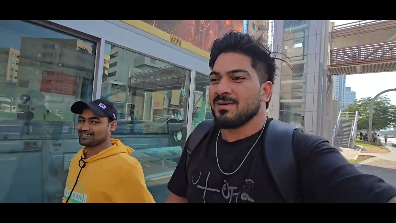 Good morning dosto. Sunday ko es taraha se chuty ka maja lete hai log dubai me