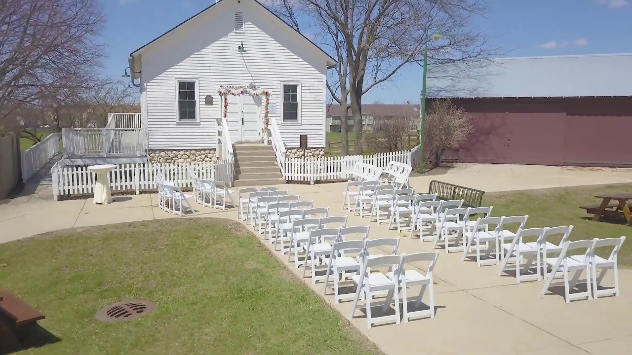 Hoosier Grove Barn Streamwood Venue 43 Photos On Partyslate