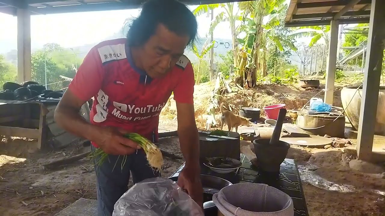 ทำครัวตอนสายวันอาทิตย์ คลิป 1 # ช่องหมวดฟื้น ตนธรรมดา