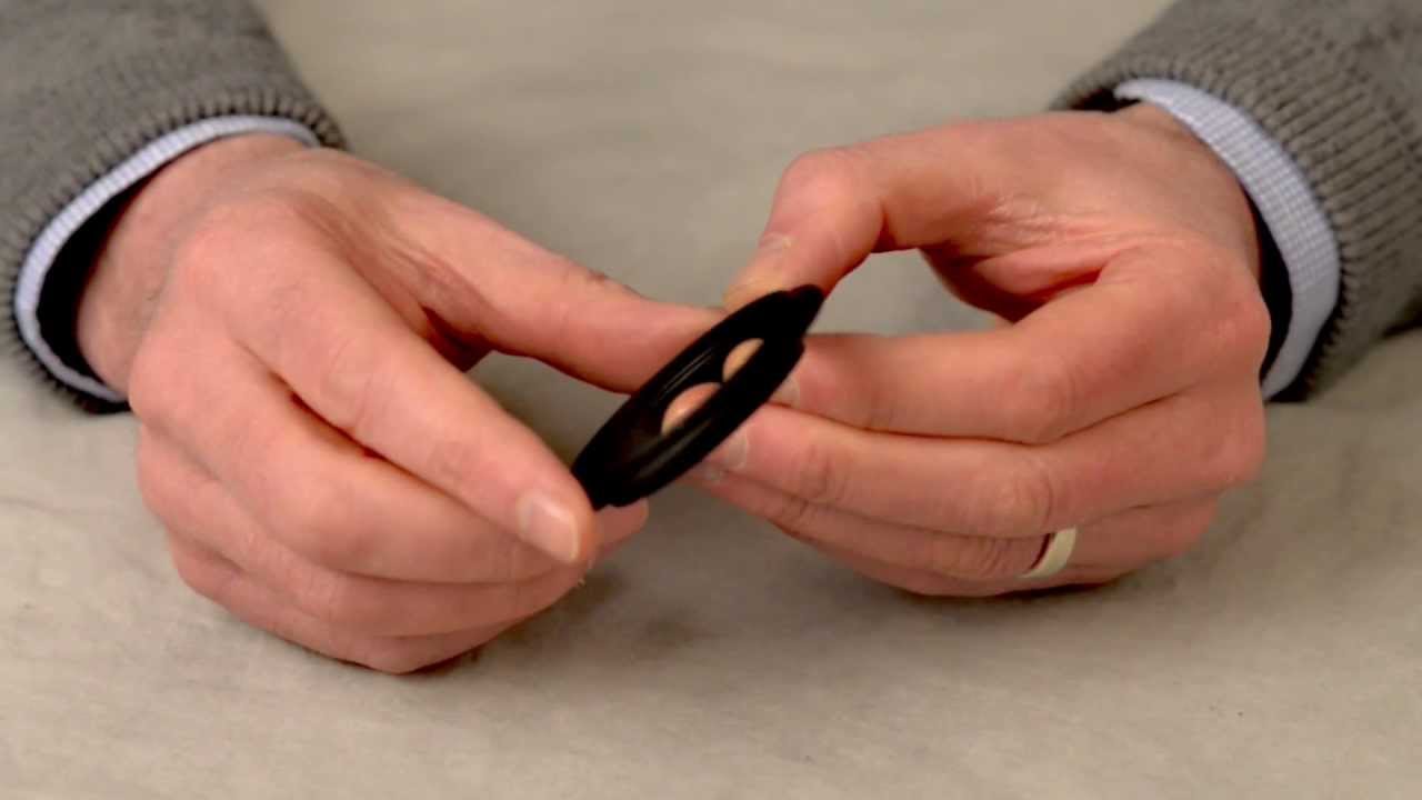 Using a reverse or reversal ring with the Nikon D5200 DSLR camera