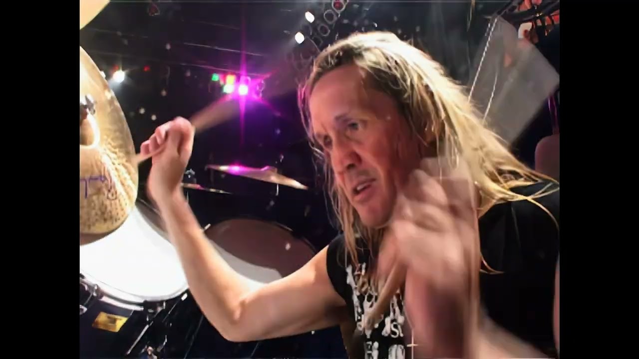 Iron Maiden - The Numer of the Beast (Live at Brixton Academy 